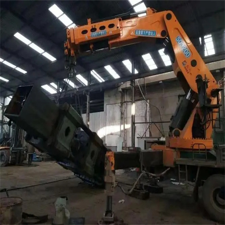 连云港130吨折臂吊车出租吊机租赁附近电话